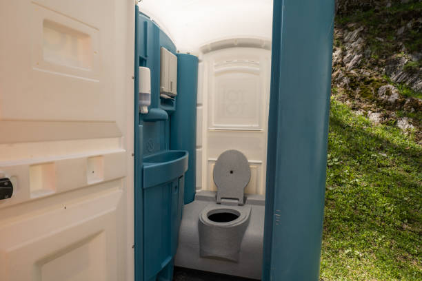 Best Portable Restroom Maintenance and Cleaning  in Shady Shores, TX